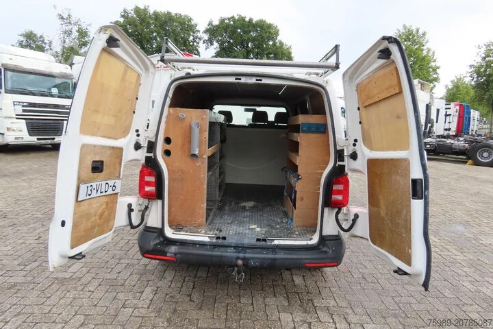 Skåpbil Volkswagen Transporter 2.0 TDI Airco, 3 peson,  APK tot 06...