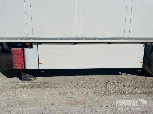 Rashladna poluprikolica Schmitz Cargobull Semitrailer Reefer Multitemp Plataforma