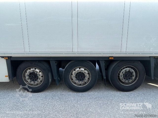 Rashladna poluprikolica Schmitz Cargobull Semitrailer Reefer Multitemp Plataforma