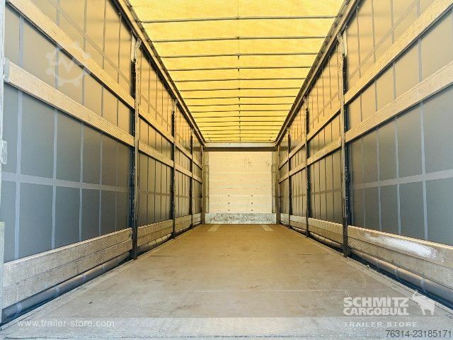 Nyitott ponyvás félpótkocsi Schmitz Cargobull Curtainsider Standard Getränke
