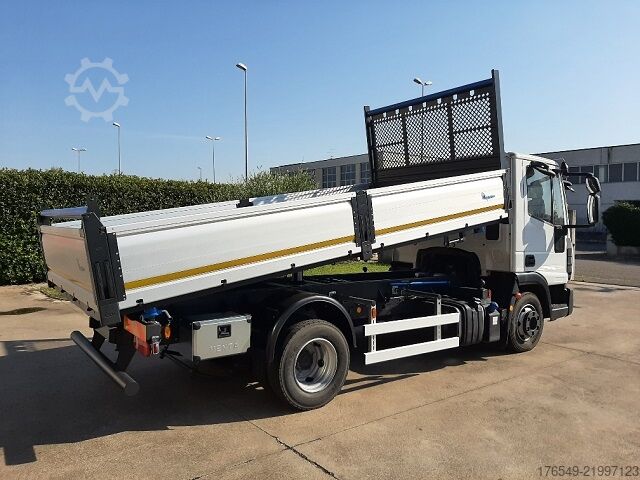 TRILATERAL TIPPER Iveco Ml 100E19