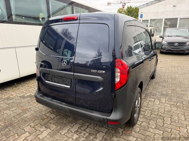 Panelová dodávka MERCEDES-BENZ Citan 110 CDI Automatik Klima Kamera 3 Sitzer
