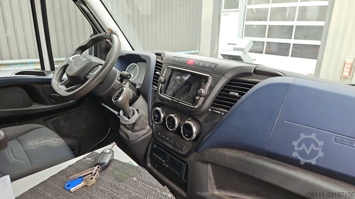 Fourgon surélevé IVECO Daily Kasten HKa 70 C V Radstand 4100