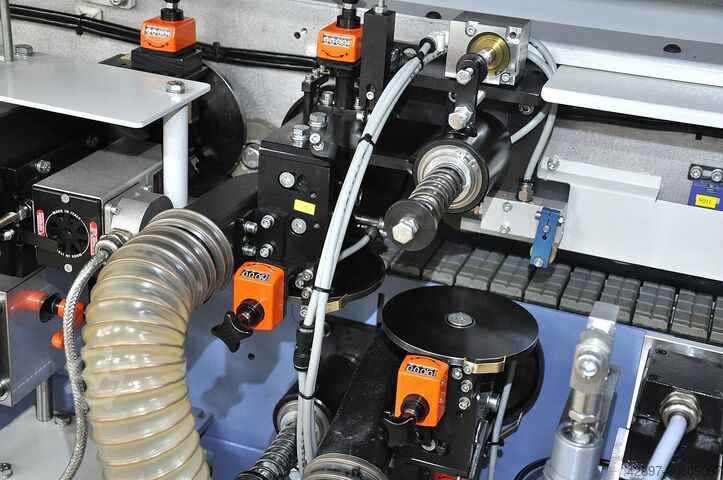 Encoladora de cantos con unidad de fresado Hebrock F4