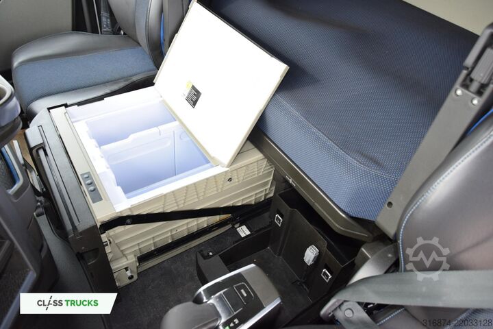 Standardní tahač VOLVO FH 500 Globetrotter XL I-ParkCool ACC