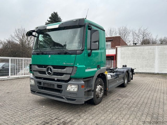 LKW-Fahrgestell MERCEDES-BENZ 2541 Actros Chassis 6x2