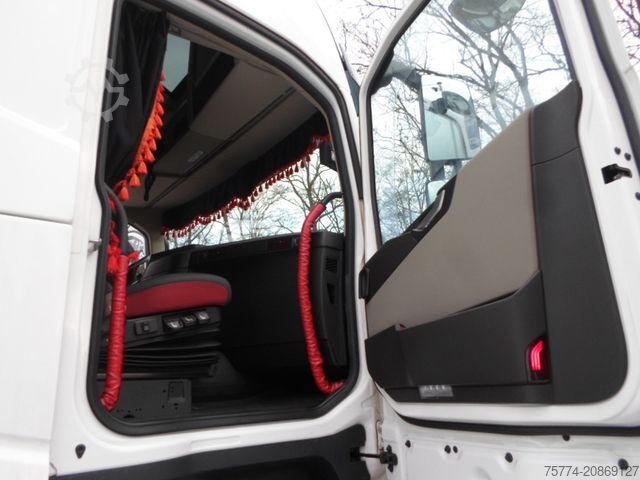 Standard tractor unit VOLVO FH 460 XL/ VOLLSPOILER