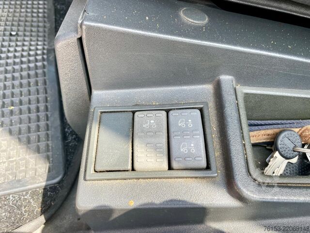 Camión grúa IVECO EUROTECH 240E 42