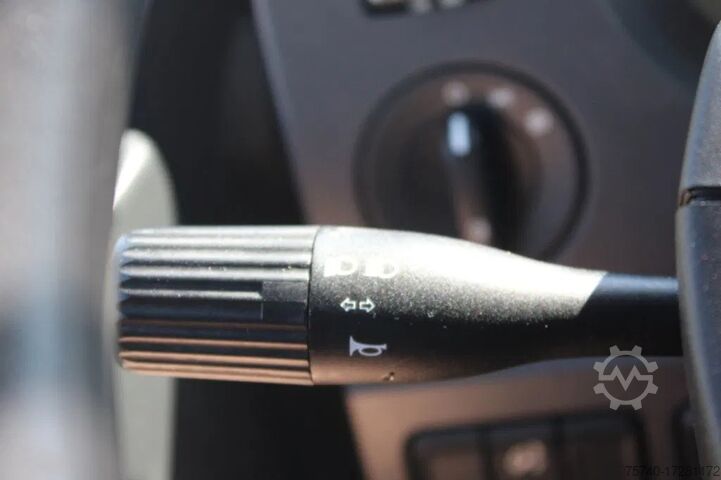 Koffer DAF LF 180 + Euro 6 + Dhollandia Lift + 12t