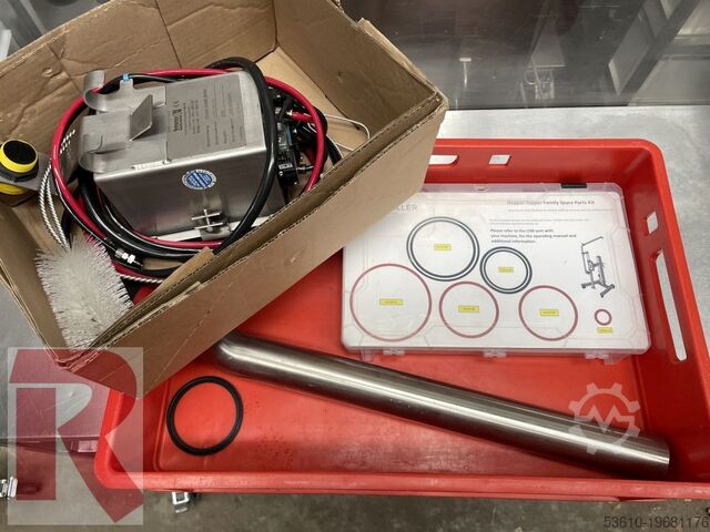 Töltő és formázó gép Unifiller HT3P