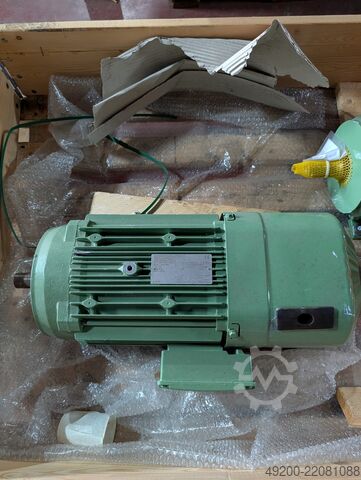 Driefasenmotor SEW-EURODRIVE DRE132S4BE5/FI112M