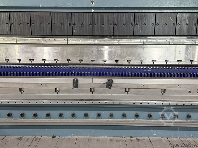 Abkantpresse UKB - Type 1 Radius UKB Type 1 Radius