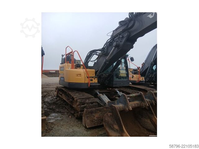 Koparka kołowa Volvo ECR235EL