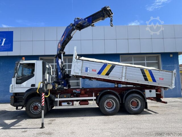 Wywrotka trójstronna z dźwigiem Iveco Trakker 350