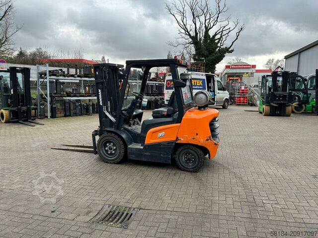 LPG -gaffeltruckar Doosan G30NXP
