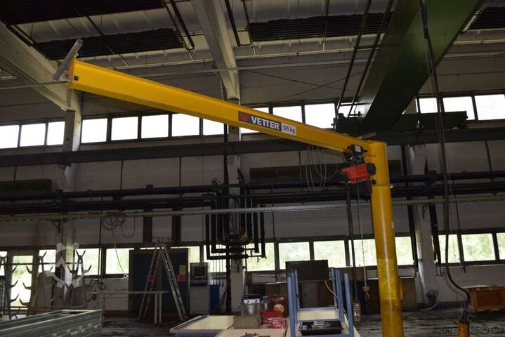 Gru girevole a colonna Vetter 800 kg