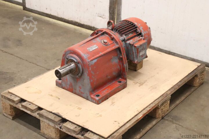 Gearmotor 3,67 kW, 28 o/min Bauer D447/166