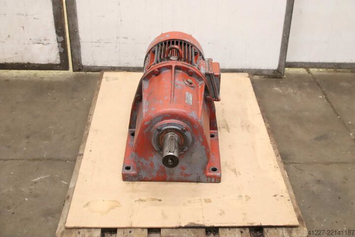Gearmotor 3,67 kW, 28 o/min Bauer D447/166