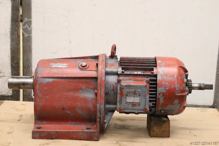 Gearmotor 3,67 kW, 28 o/min Bauer D447/166
