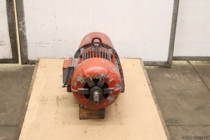 Gearmotor 3,67 kW, 28 o/min Bauer D447/166