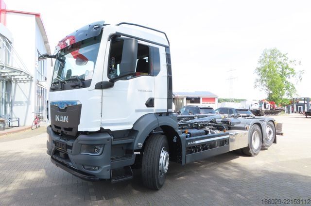 Kampós konténerszállító teherautó MAN TGS 26.440 6x2-4 BL CH