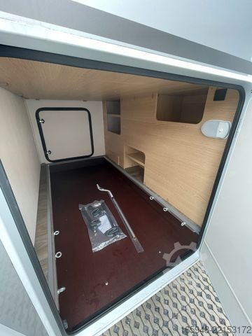 Halvintegreret autocamper SUNLIGHT T 67 S Adventure Edition | Automatik, Hubbett