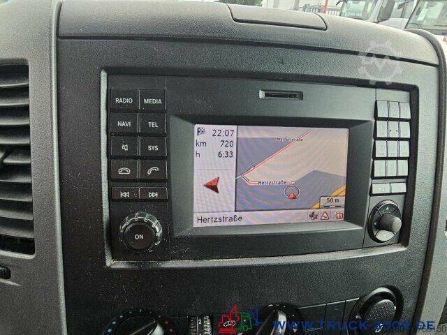 Furgon blaszak Mercedes-Benz Sprinter 316 CDI Hoch Lang Werkstattausbau 3 Sitze