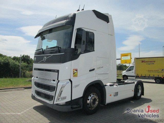 Standard dragbil Volvo FH 500 Globetrotter XL / Navigation / ALCOA