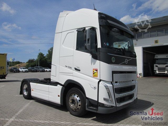 Standard dragbil Volvo FH 500 Globetrotter XL / Navigation / ALCOA