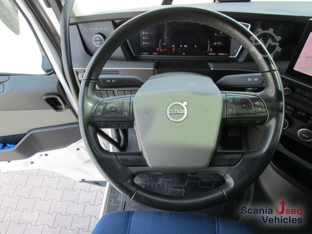 Standard dragbil Volvo FH 500 Globetrotter XL / Navigation / ALCOA