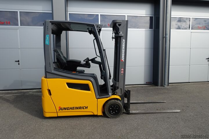 Manuel transpalet Jungheinrich 1,6t EFG216 TRIPLEX SS Batterie 92%