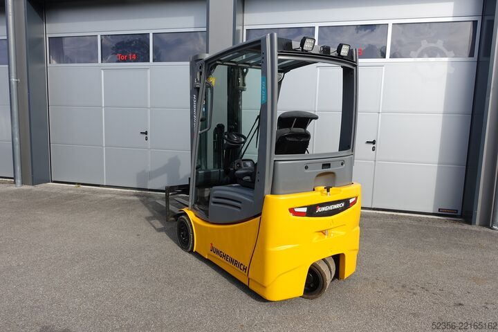 Manuel transpalet Jungheinrich 1,6t EFG216 TRIPLEX SS Batterie 92%
