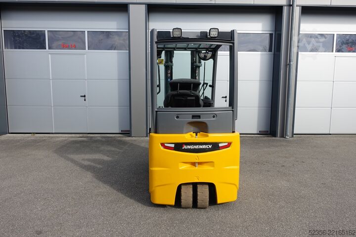 Manuel transpalet Jungheinrich 1,6t EFG216 TRIPLEX SS Batterie 92%
