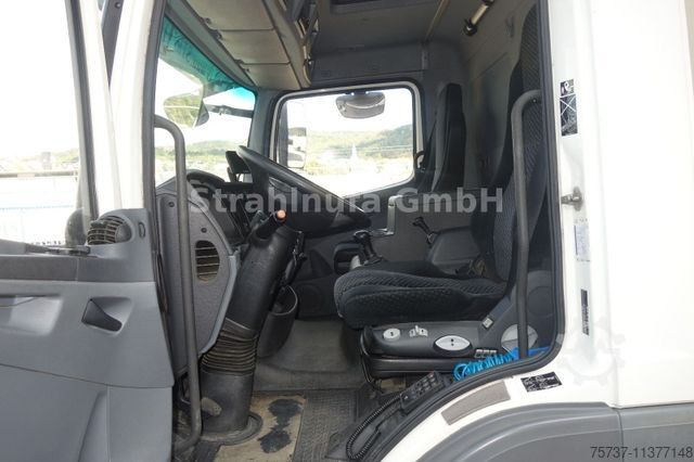 Furgoneta caja MERCEDES-BENZ 818 L Atego Koffer + LBW