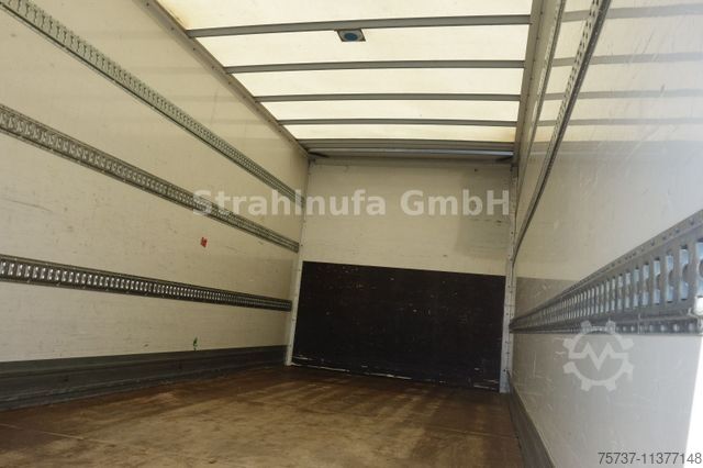 Furgoneta caja MERCEDES-BENZ 818 L Atego Koffer + LBW