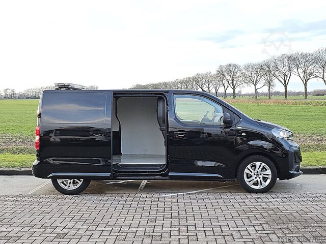 Kombi s vysokou střechou OPEL VIVARO 2.0 ac automaat EURO6