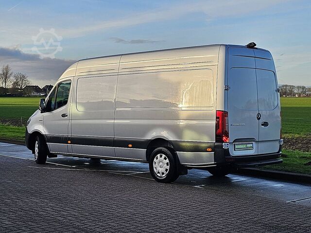 Kombi s vysokou střechou MERCEDES-BENZ ESPRINTER 320 L3H2 300KmWLTP
