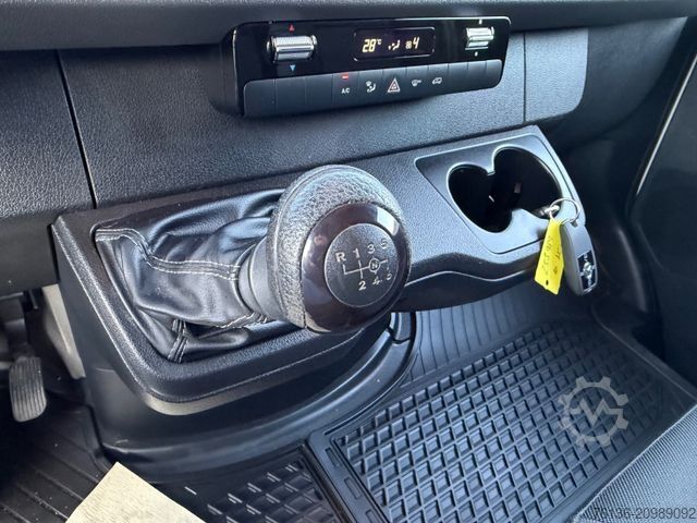 Kylskåpsbil MERCEDES-BENZ Sprinter Klima 2x Schiebetür Lebensmittel L1H1