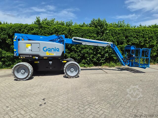 Scharnierende telescopische hoogwerker Genie Z-60 FE