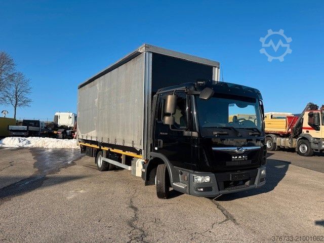 Samochód dostawczy z plandeką MAN TGL 8.220 4x2 BL ¤6d 8,6to. Schalter A/C LBW