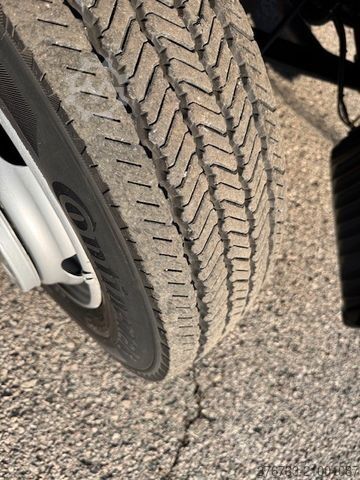 Samochód ciężarowy z plandeką typu platforma MAN TGL 8.220 4x2 BL ¤6D 8,6to. Schalter A/C LBW