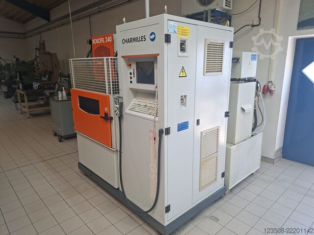 Wire eroding machine CHARMILLES ROBOFIL 240