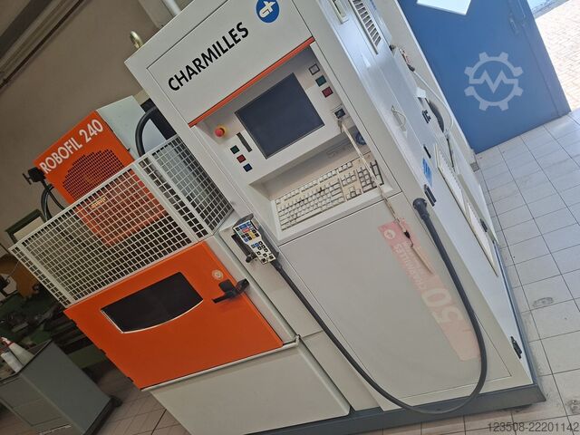 Wire eroding machine CHARMILLES ROBOFIL 240