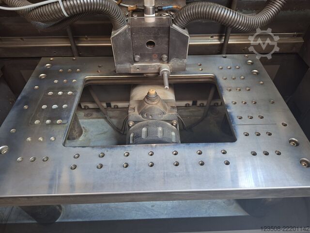Wire eroding machine CHARMILLES ROBOFIL 240