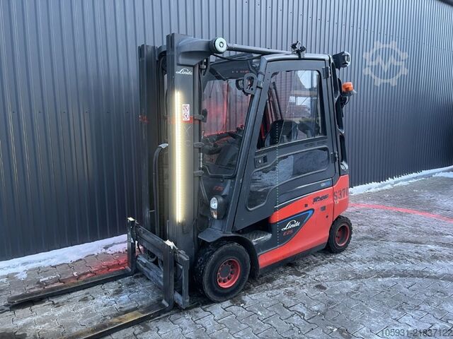 Elektro 4 Rad-Stapler Linde E25-01