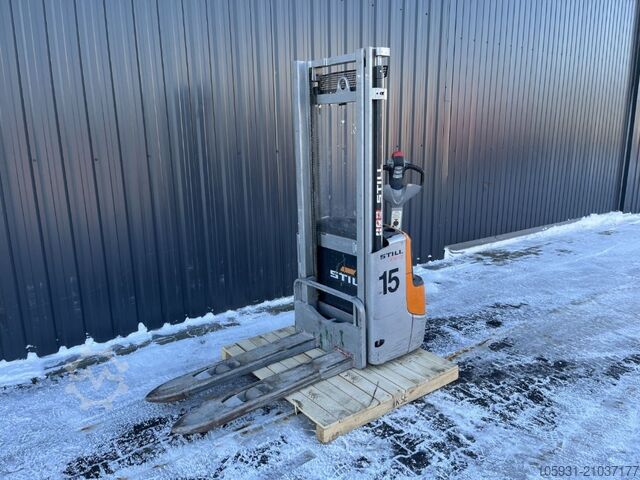 Ručně vedený zakladač Still EXV12