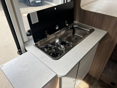 Yarı entegre karavan Carado VAN V347 pro +