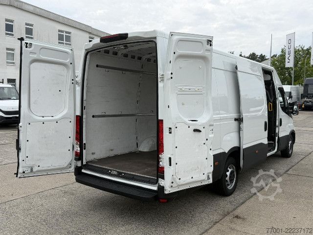Dodávka s vysokou střechou IVECO 35S16 V aktuelles Modell / MAXI