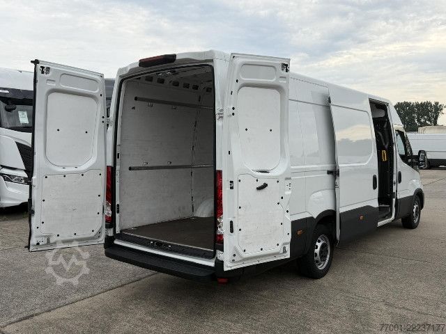 Dodávka s vysokou střechou IVECO 35S16 V aktuelles Modell / MAXI