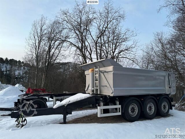 Remorcă cu trei axe Ovox  Ovox triple-axle trailer